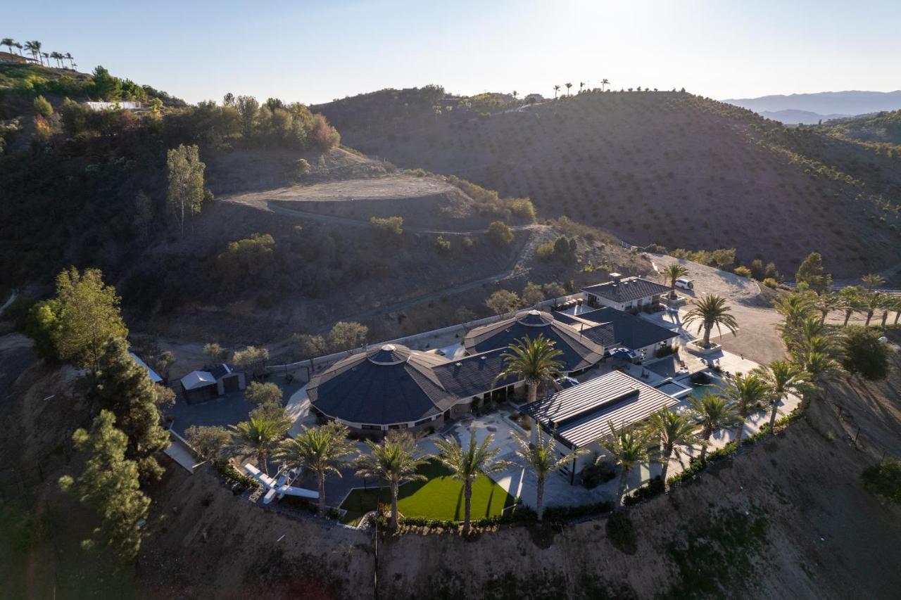 Iron Mansion Private Resort-Event Space 12000 Ft! Temecula Bagian luar foto